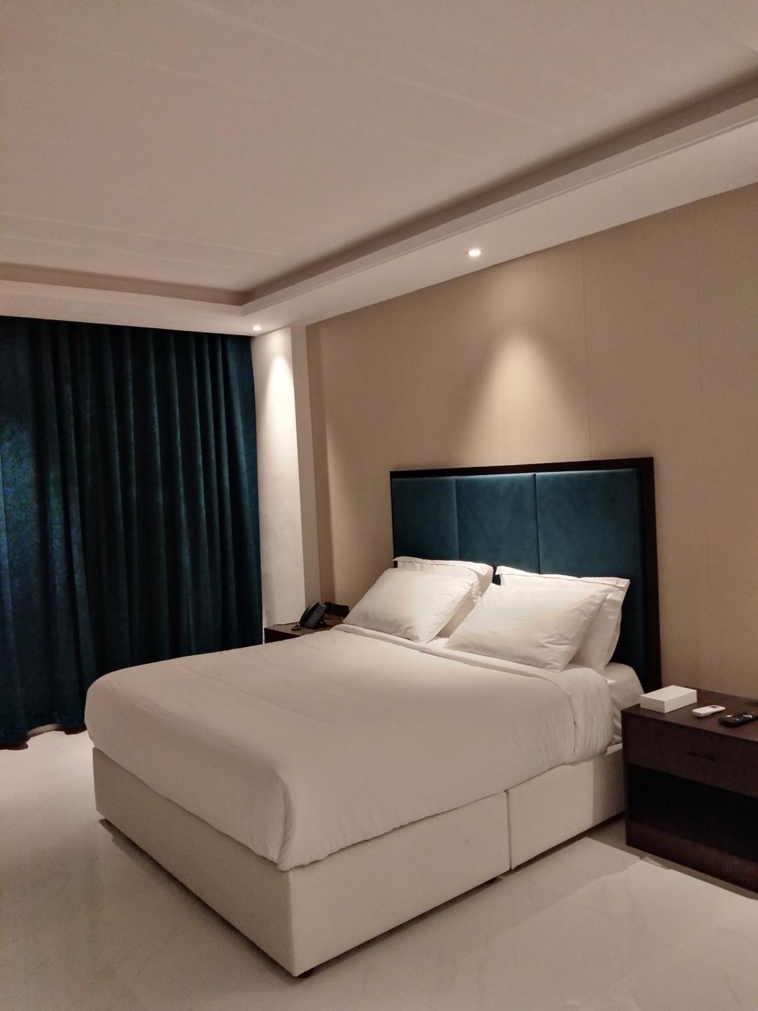Nebula Hotel Dukm Kültér fotó